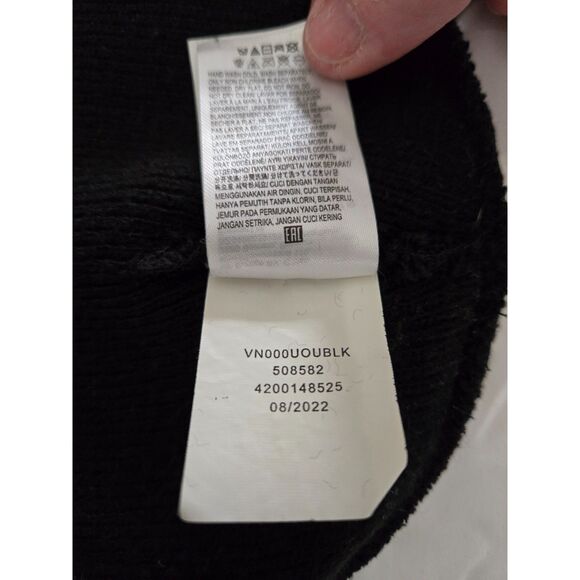 VANS Off The Wall Beanie CA NY Since 1966 Unisex Black Knit 2022 Streetwear - Picture 4 of 4